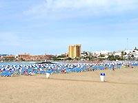 Het nieuwe zandstrand Playa Las Vistas in Los Cristianos. (Foto Frank Catry)