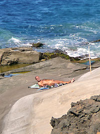 Naaktstrand onderaan de Montaa Amarilla in Las Galletas. (Foto Frank Catry - 2009)